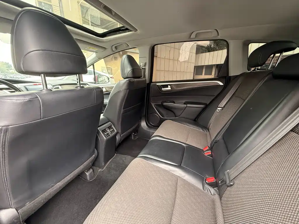 Honda Jade 2018 — фото 11
