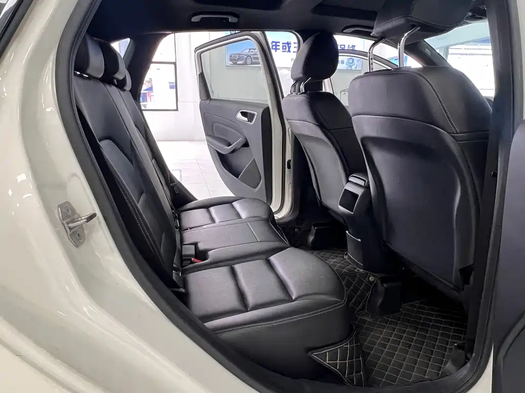 Mercedes-Benz B-Class 2018 — фото 10
