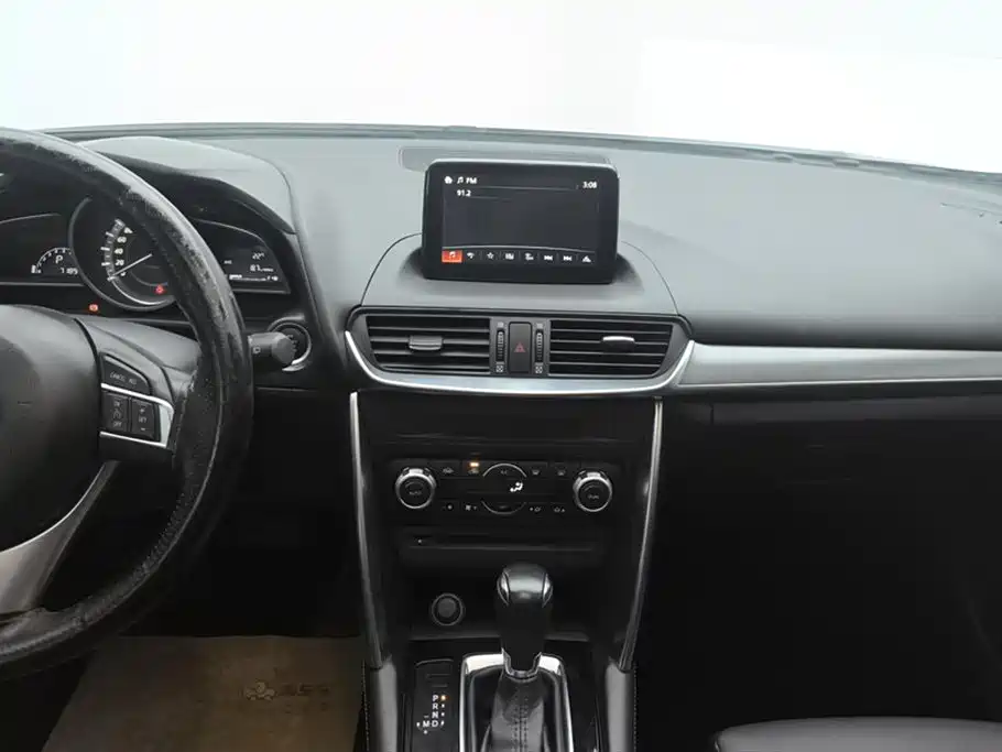 Mazda CX-4 2016 — фото 13