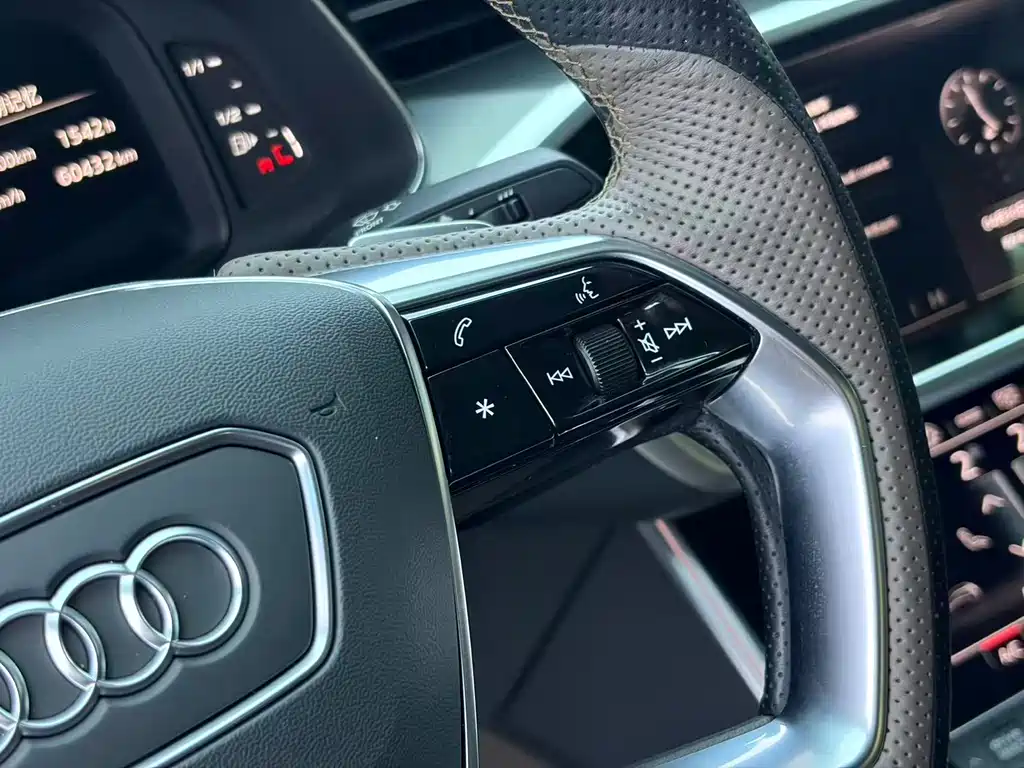 Audi A7L 2024 — фото 12