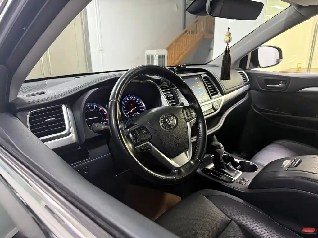 Toyota Highlander 2019 — фото 10