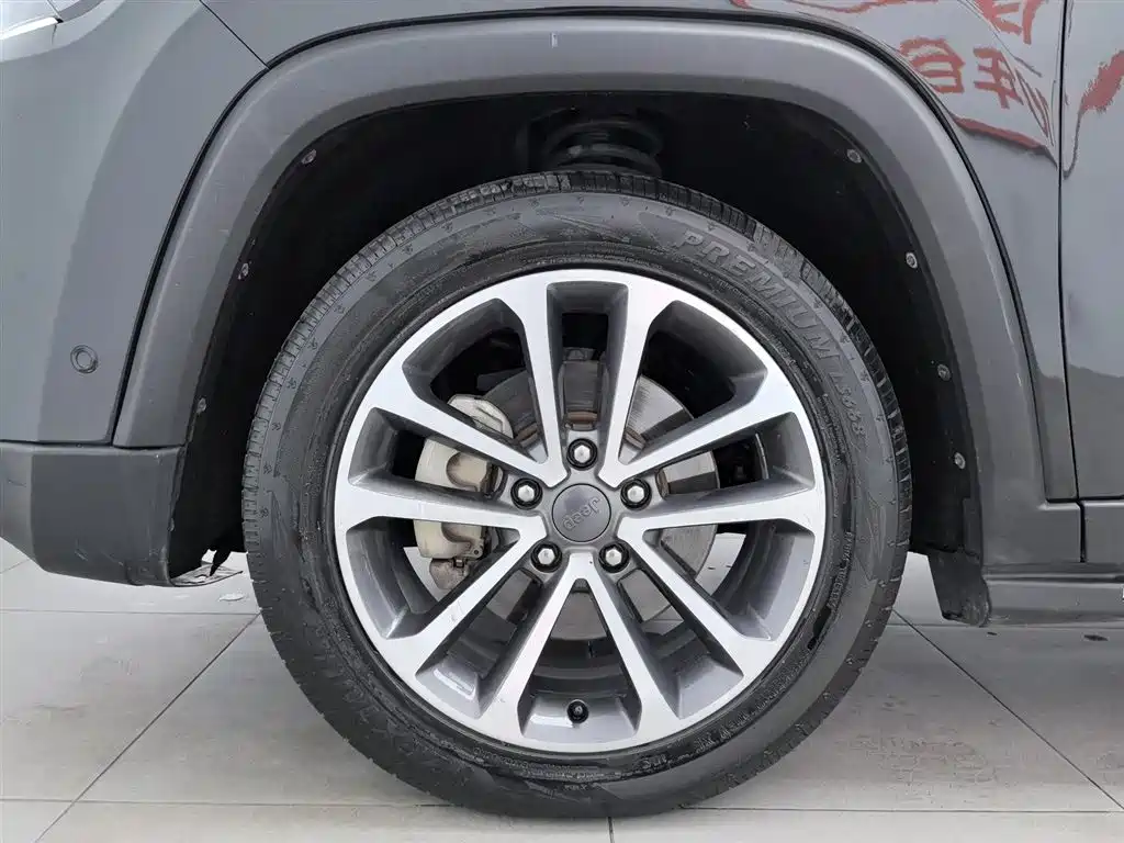 Jeep Grand Commander 2019 — фото 17