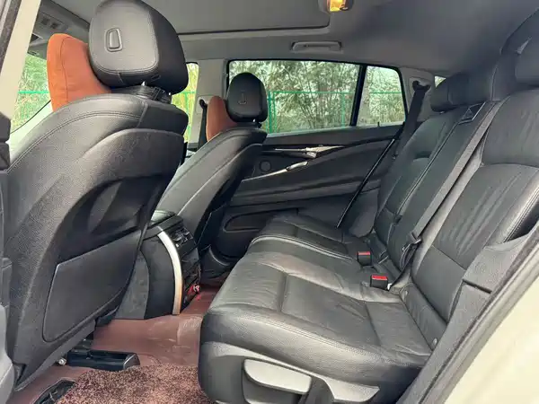 BMW 5 Series GT 2015