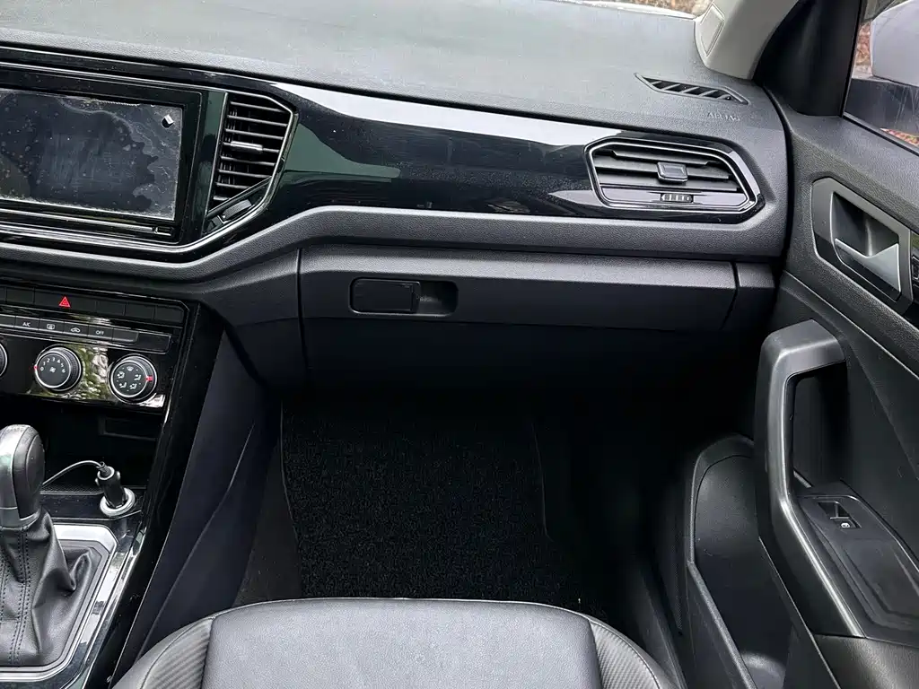 Volkswagen T-Roc 2020 — фото 20