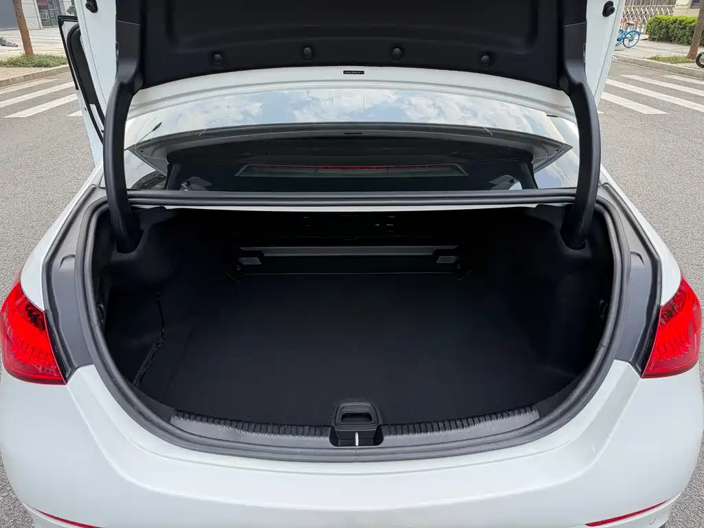 Mercedes-Benz C-Class 2021 — фото 15
