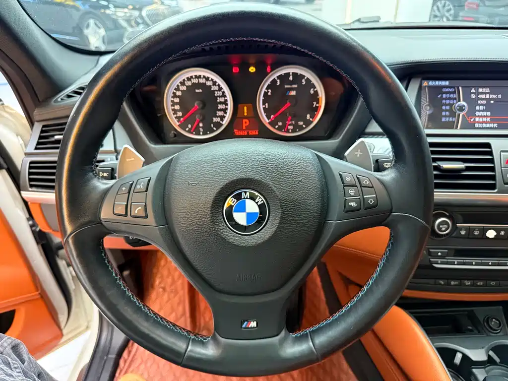 BMW X6 M 2012 — фото 13