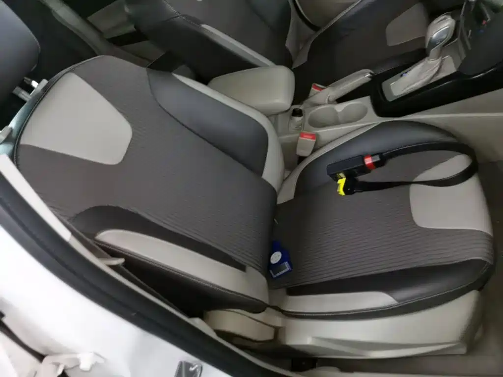 Ford Focus 2015 — фото 25