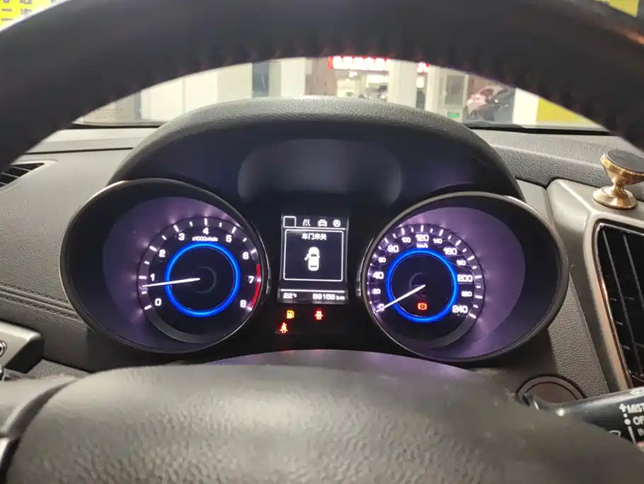Changan Eado XT 2017 — фото 14