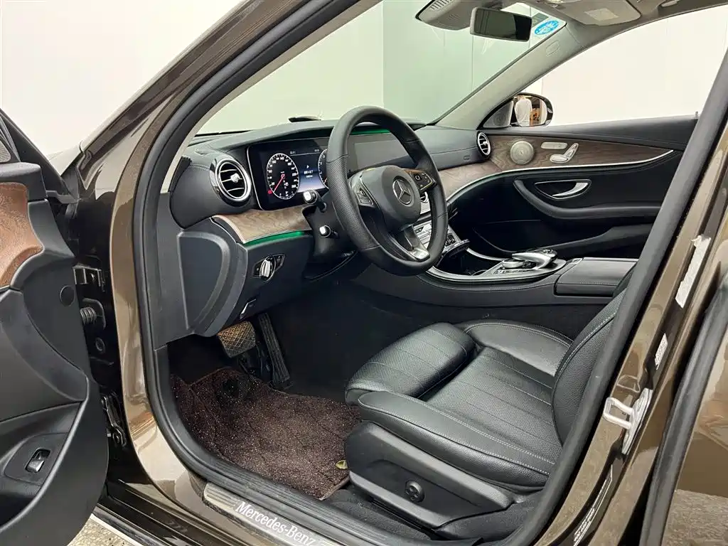 Mercedes-Benz E-Class 2017 — фото 6