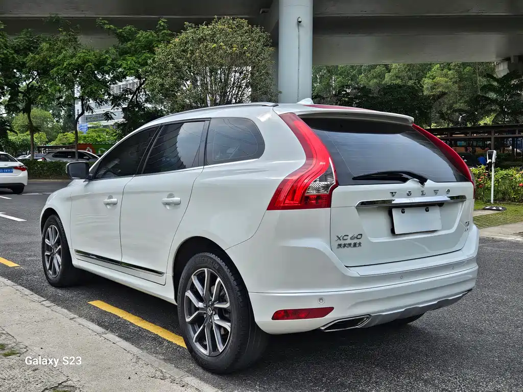 Volvo XC60 2017 — фото 5