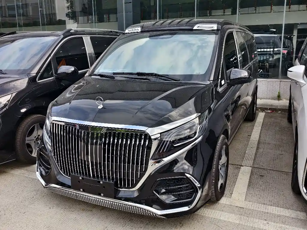 Mercedes-Benz Vito 2025 — фото 1