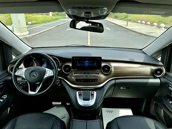 Mercedes-Benz V-Class 2021