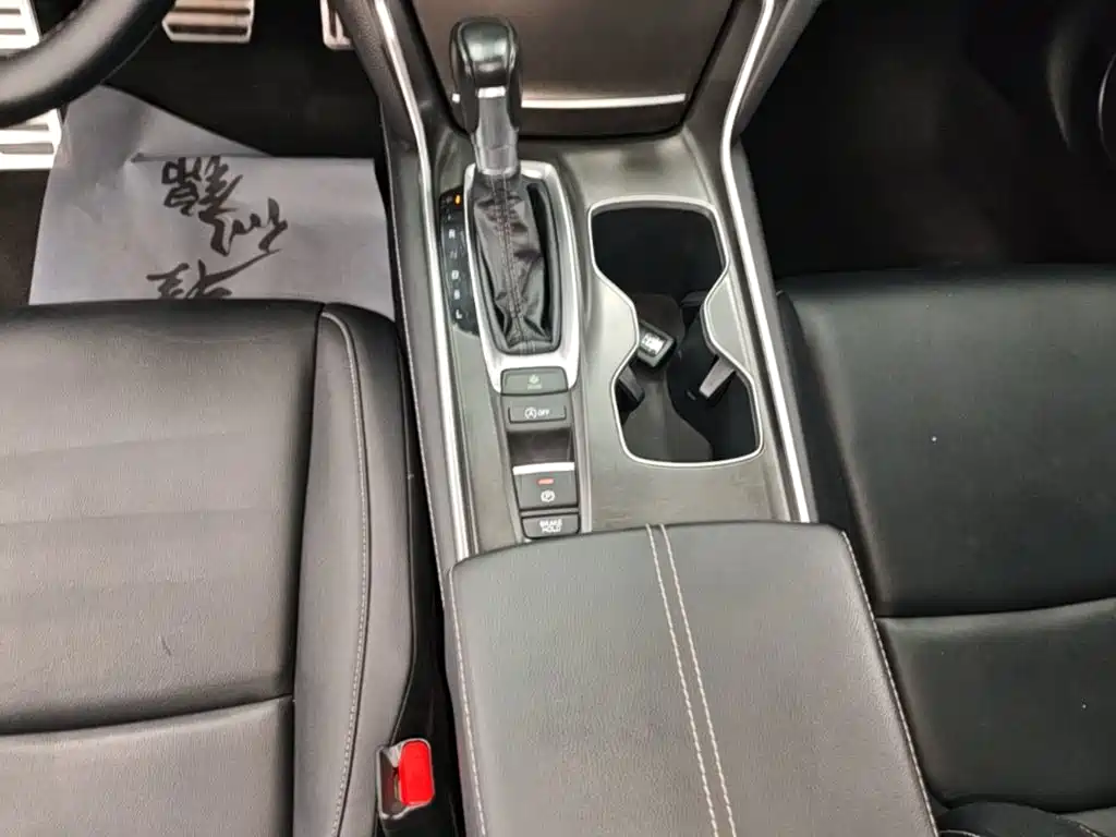Honda Accord 2023 — фото 14