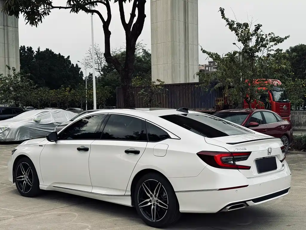Honda Accord 2023 — фото 4