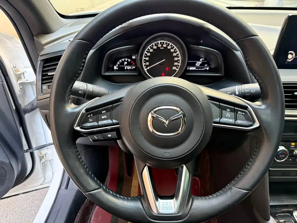 Mazda CX-4 2022 — фото 11