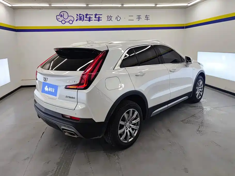 Cadillac XT4 2022 — фото 3