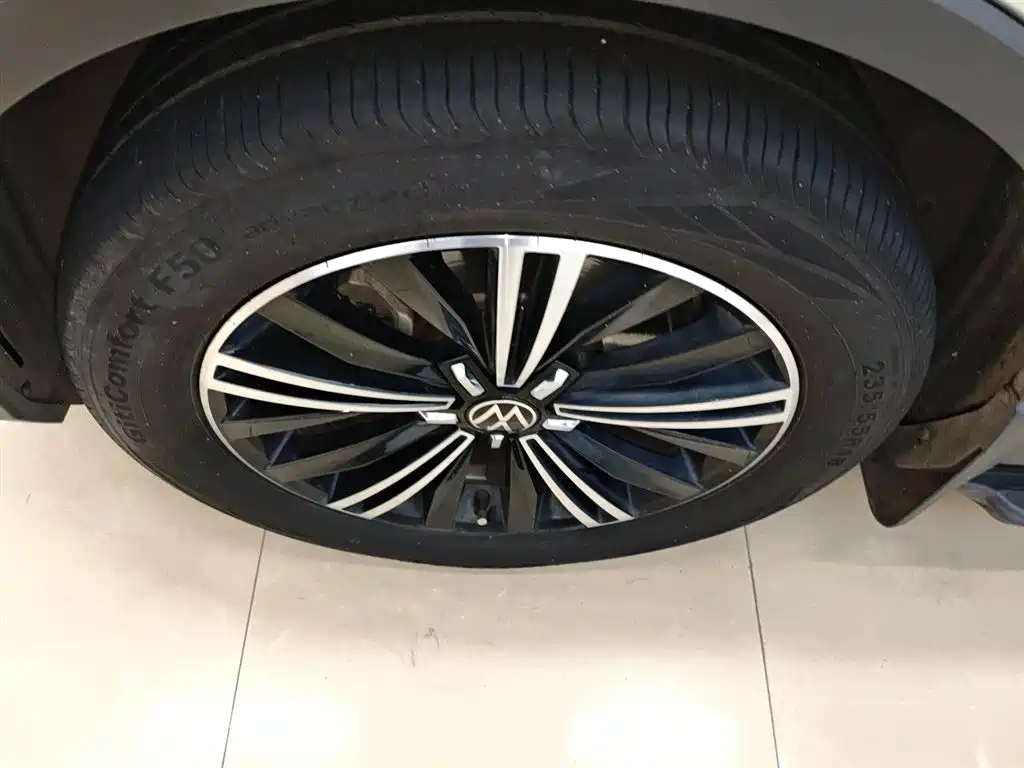 Volkswagen Tiguan L 2021 — фото 23