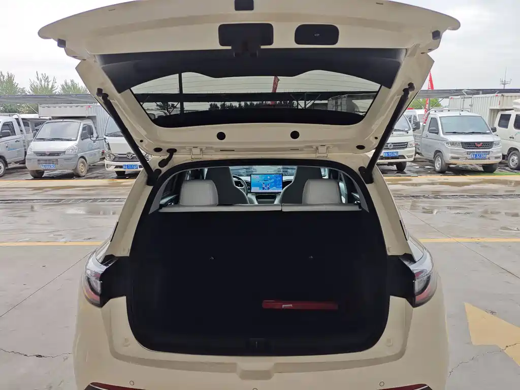 Geely Galaxy Starwish 2024 — фото 16
