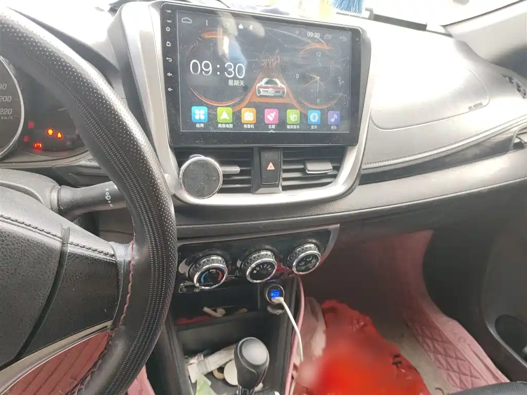 Toyota Yaris L 2019 — фото 6