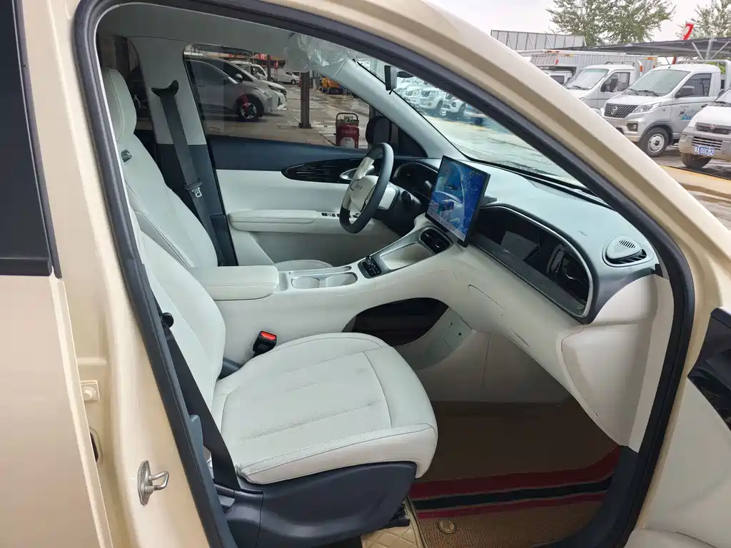Geely Galaxy Starwish 2024 — фото 13