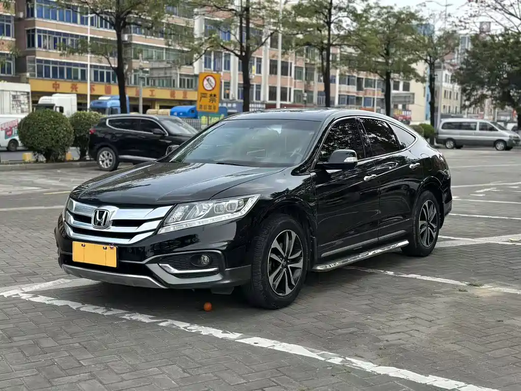 Honda Crosstour 2016 — фото 1