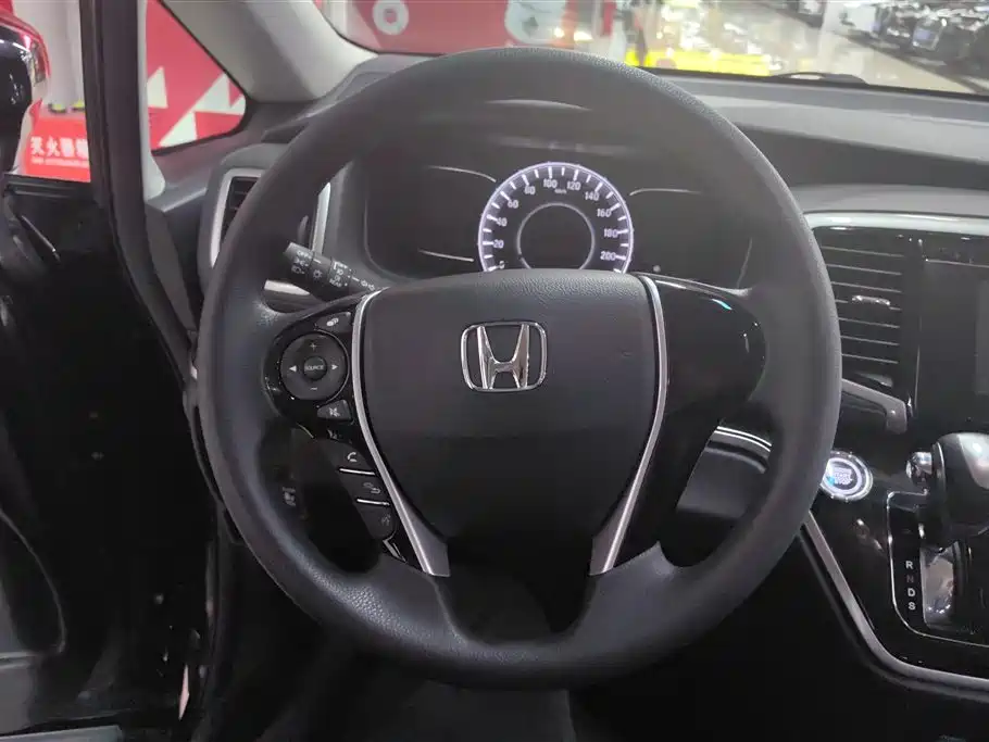 Honda Odyssey 2018 — фото 14