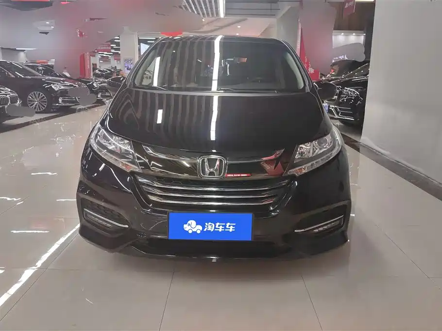 Honda Odyssey 2018 — фото 2