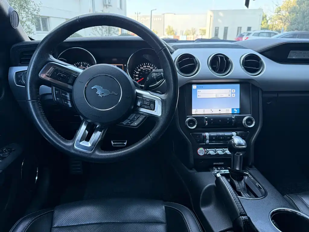 Ford Mustang 2018 — фото 8