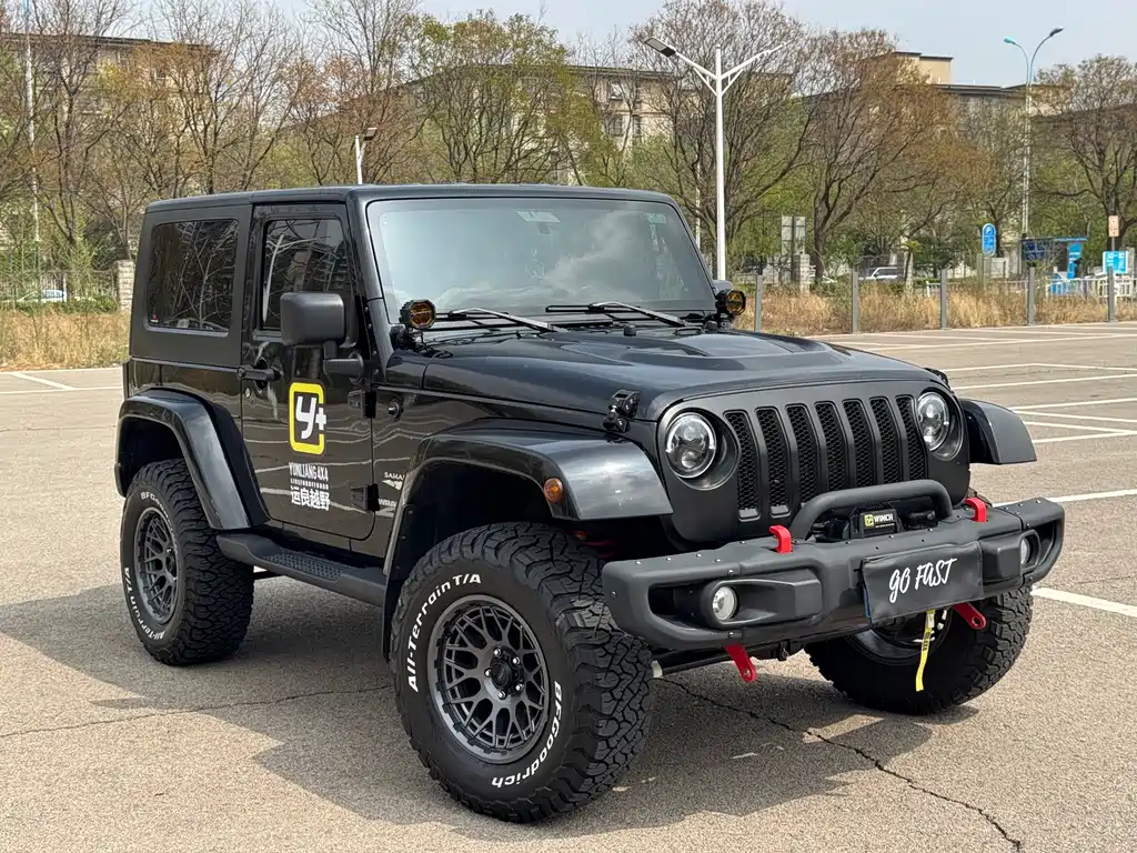 Jeep Wrangler 2010 — фото 3