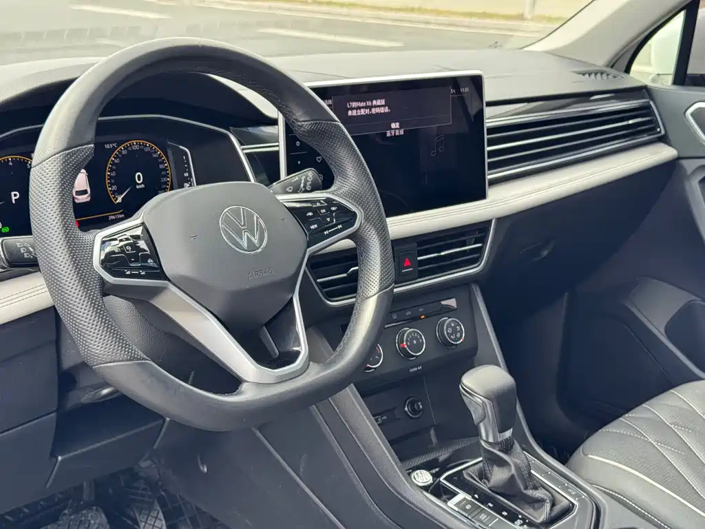 Volkswagen Tiguan L 2022 — фото 10