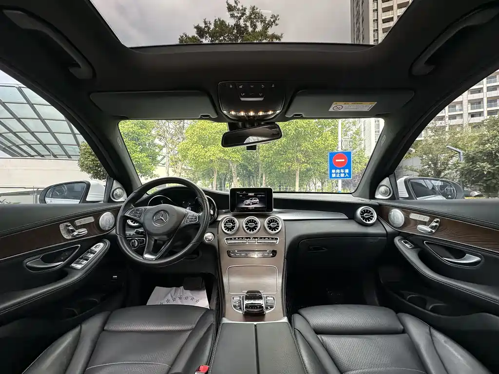 Mercedes-Benz GLC 2019 — фото 10