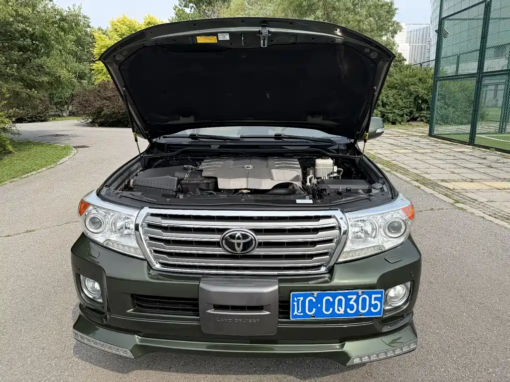 Toyota Land Cruiser 2014 — фото 17