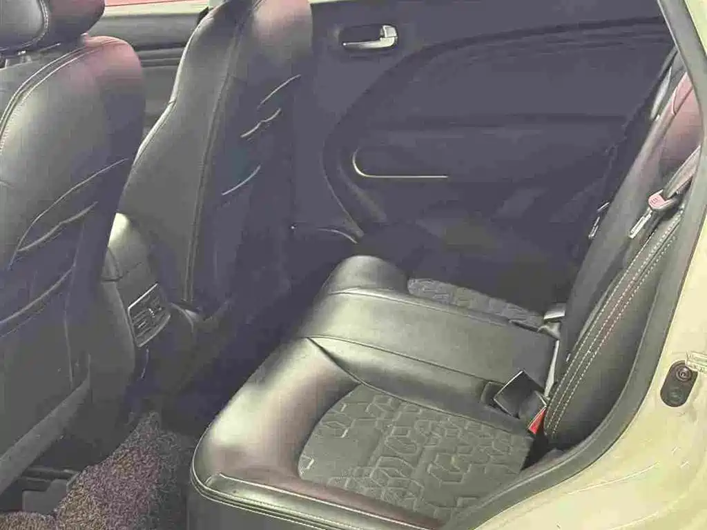 Aion Trumpchi GE3 2018 — фото 11