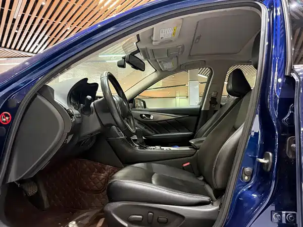 Infiniti Q50L 2020