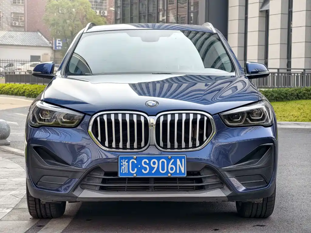 BMW X1 2021 — фото 9