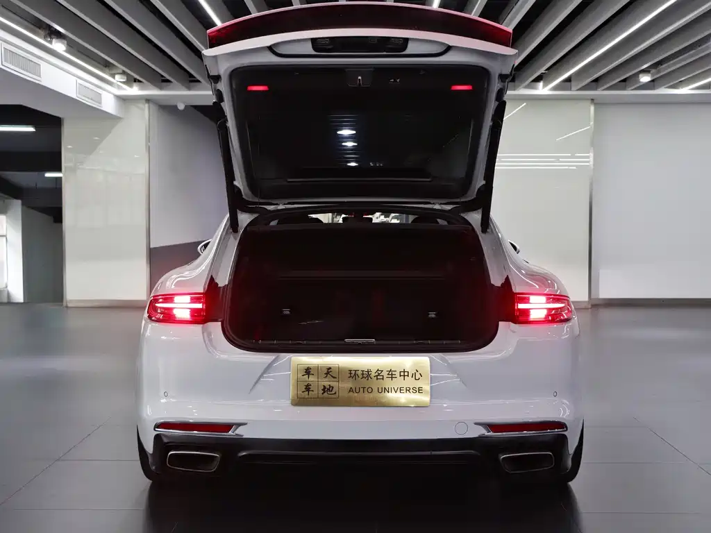 Porsche Panamera Hybrid 2018 — фото 28