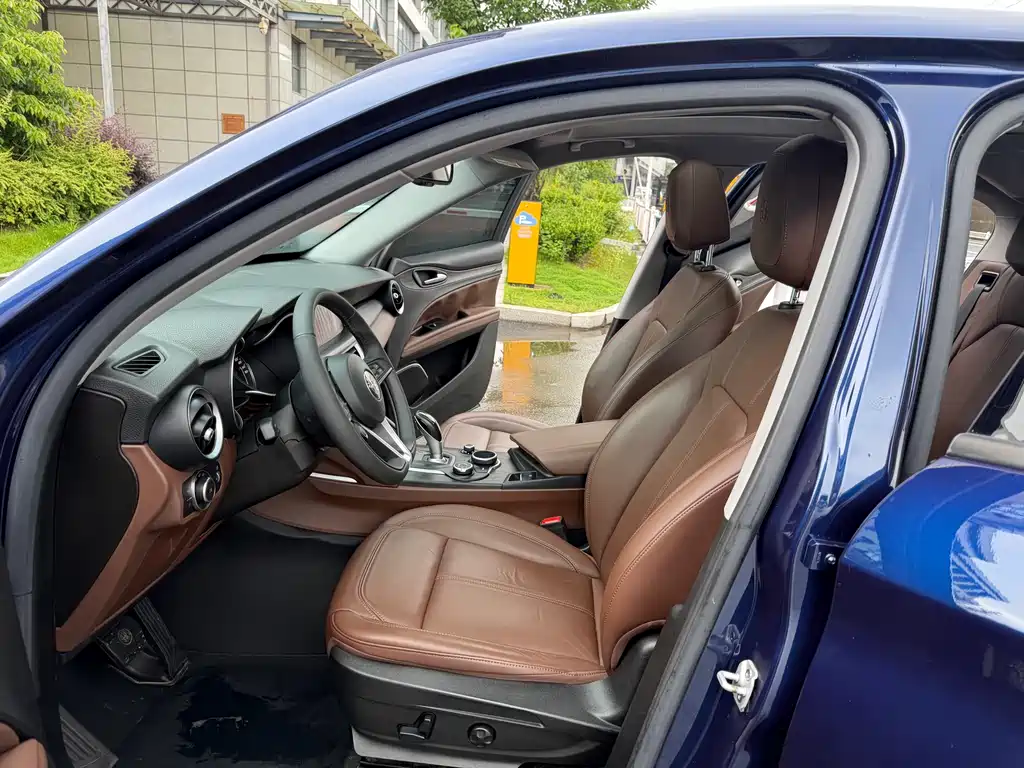 Alfa Romeo Stelvio 2019