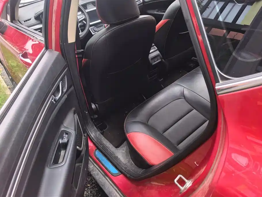Geely Emgrand GS 2020 — фото 11