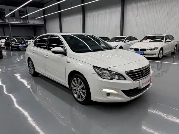 Peugeot 408 2016