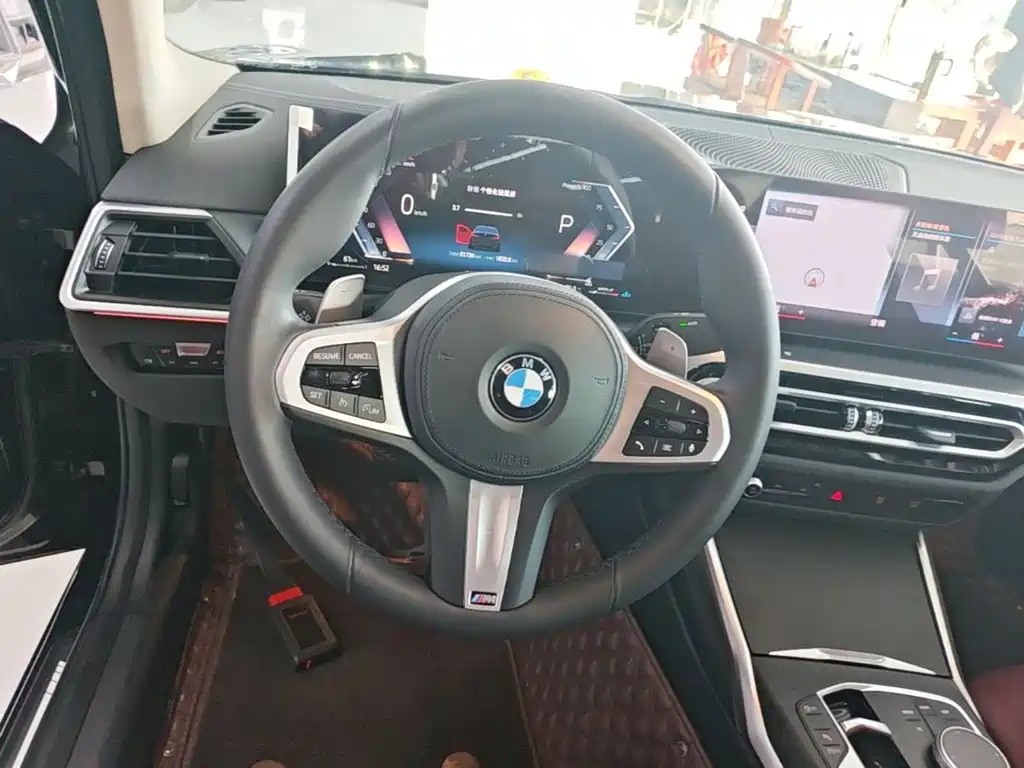 BMW 3 Series 2023 — фото 11