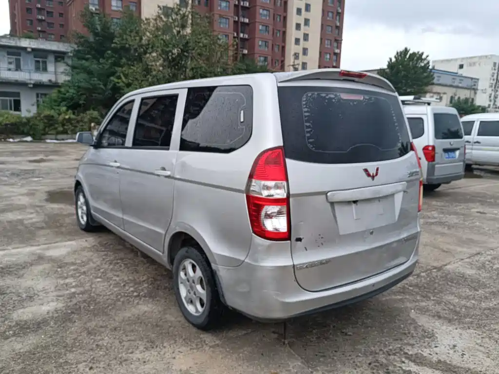 Wuling Hongguang 2013 — фото 18