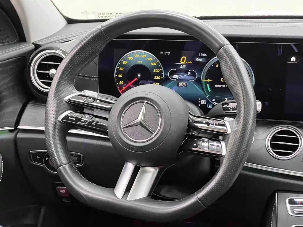 Mercedes-Benz E-Class 2024 — фото 21