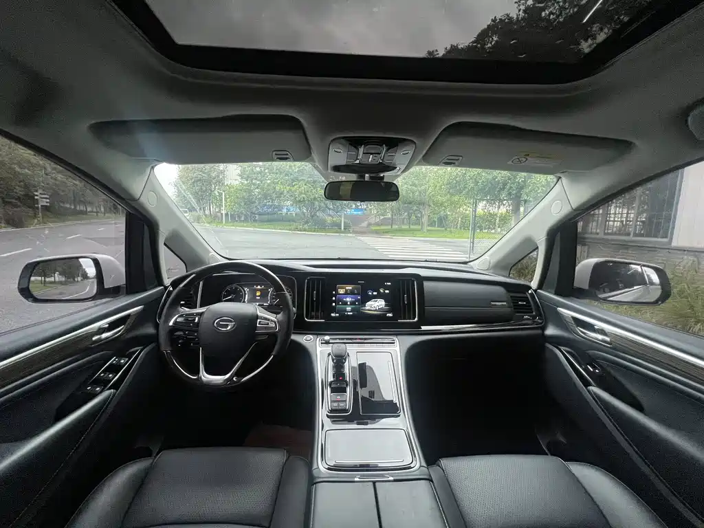 GAC Motor Trumpchi M8 2022 — фото 11