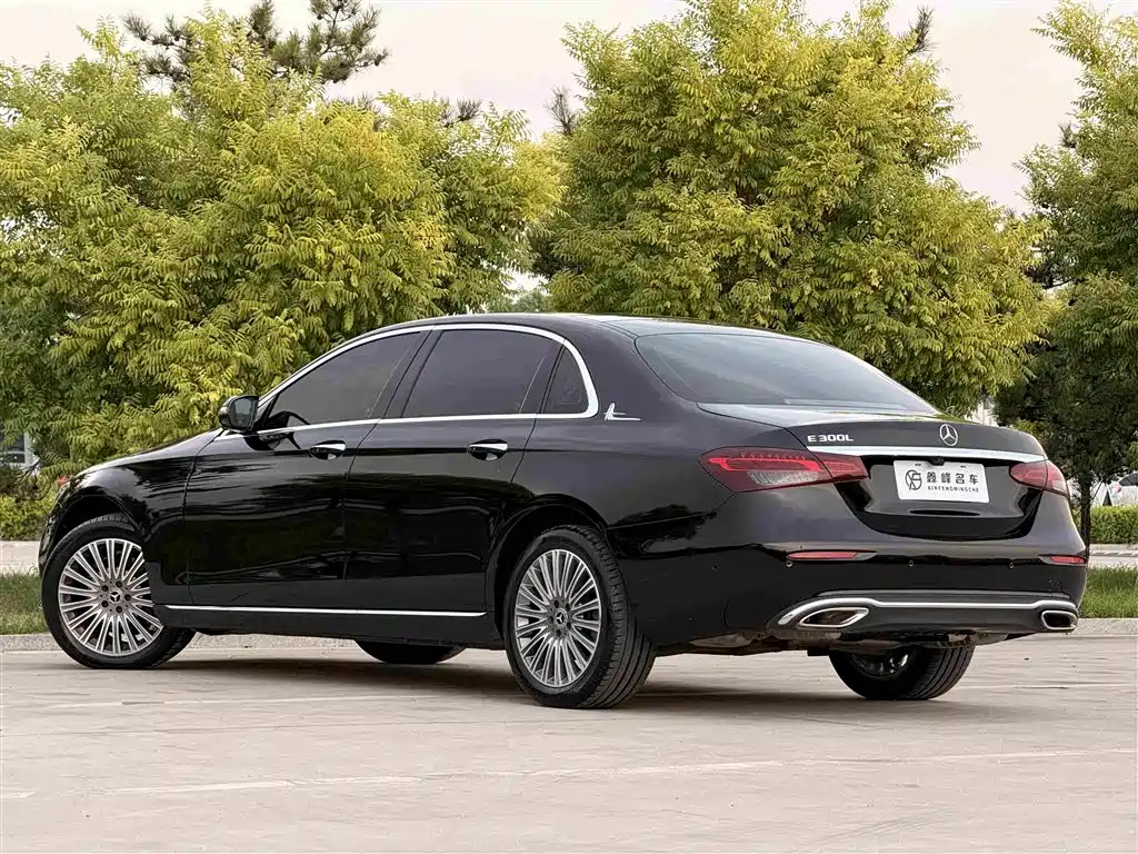 Mercedes-Benz E-Class 2021 — фото 24