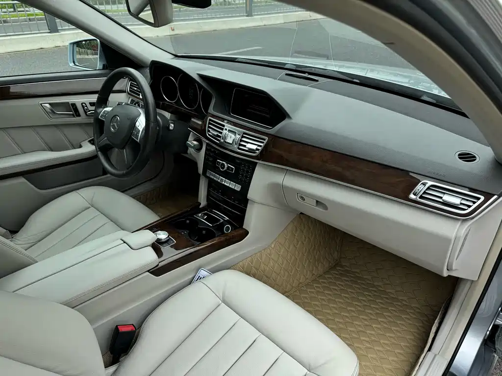 Mercedes-Benz E-Class 2014 — фото 10