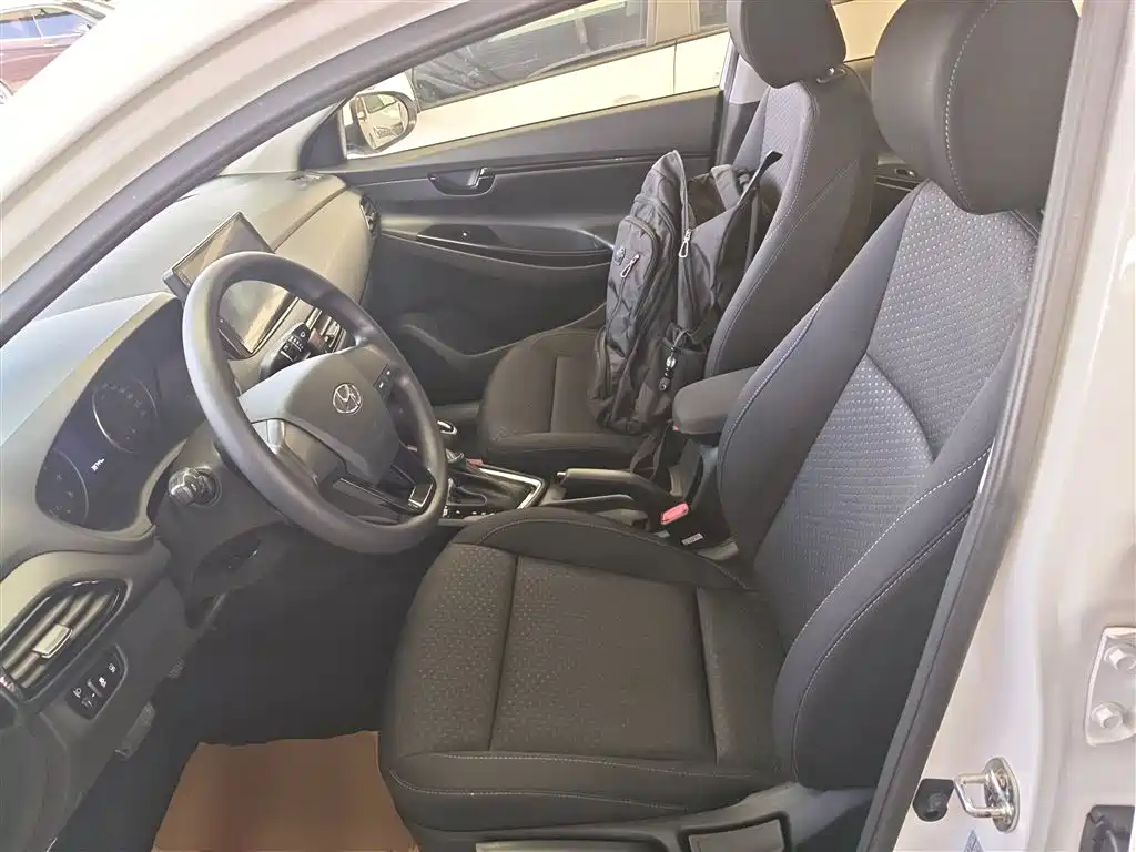 Hyundai Elantra 2020 — фото 11
