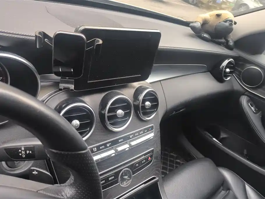 Mercedes-Benz C-Class 2017 — фото 13