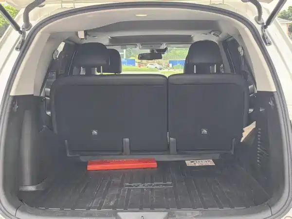 Nissan Terra 2018