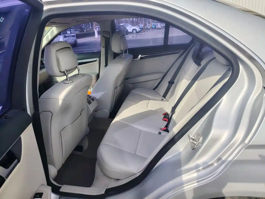 Mercedes-Benz C-Class 2012 — фото 15