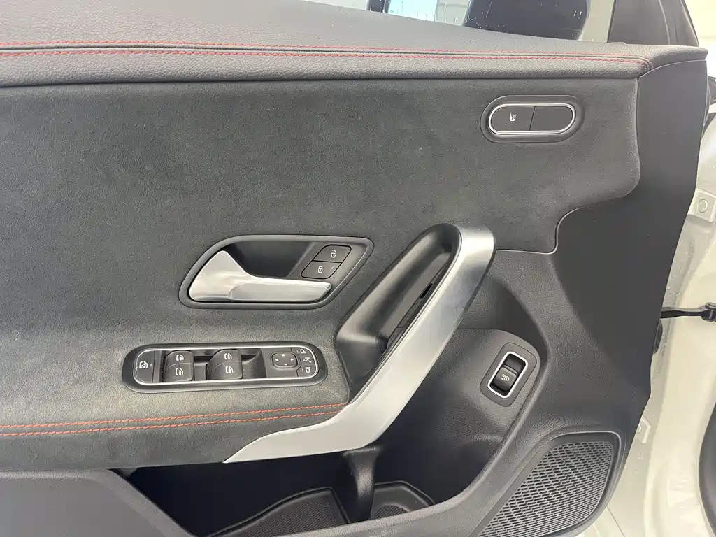 Mercedes-Benz CLA 2023 — фото 23